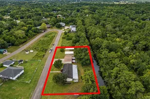 52 County Rd 302, Alvin, TX 77511 - Photo 4