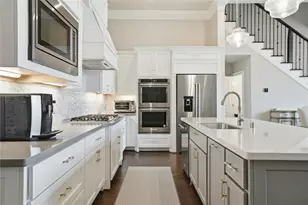 3722 Somerset York Ln, Houston, TX 77055 - Photo 4