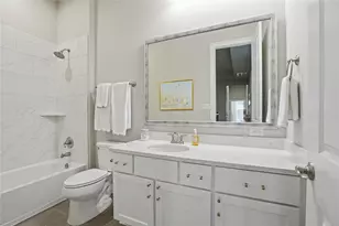 3722 Somerset York Ln, Houston, TX 77055 - Photo 14