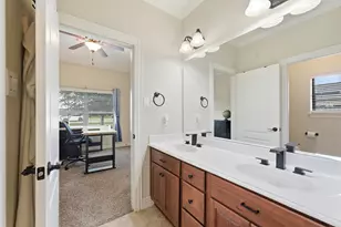 4810 Magnolia Bend Dr, Rosharon, TX 77583 - Photo 24