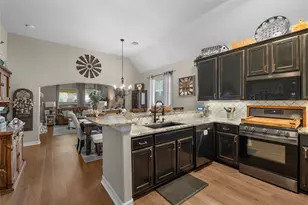 8310 Egret Bay Cir, Baytown, TX 77523 - Photo 6