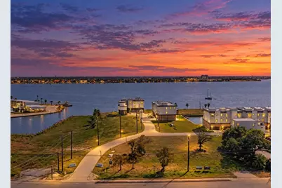 4441 Nasa Road 1 Parkway, El Lago, TX 77586 - Photo 1