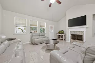 10023 Cobbs Cove Ln, Houston, TX 77044 - Photo 6