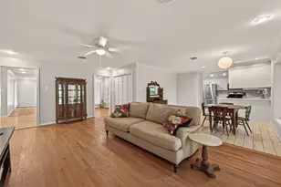 10807 Oasis Dr, Houston, TX 77096 - Photo 16