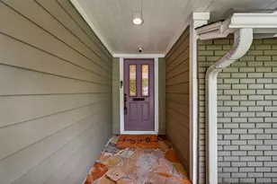 10807 Oasis Dr, Houston, TX 77096 - Photo 2