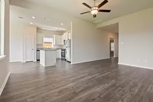 25518 Blooming Hazel Dr, Cleveland, TX 77328 - Photo 4