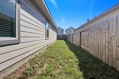 4522 Collins Road, Houston, TX 77093 - Photo 24