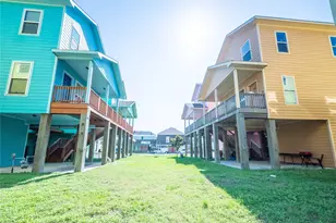 913 Moody Ave, Galveston, TX 77550 - Photo 1