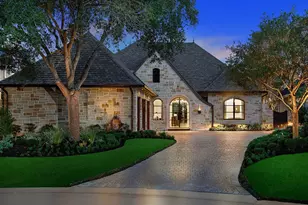 34 Bellweather Ct, The Woodlands, TX 77381 - Photo 2