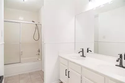 16342 Maple Downs Lane, Sugar Land, TX 77498 - Photo 14