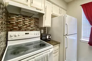 3100 Jeanetta St, Houston, TX 77063 - Photo 8
