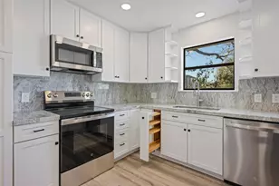 284 Mossy Meadow Dr, West Columbia, TX 77486 - Photo 18