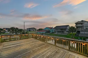 12836 E Madrid Rd, Galveston, TX 77554 - Photo 44