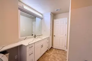 602 Cole St, Webster, TX 77598 - Photo 12