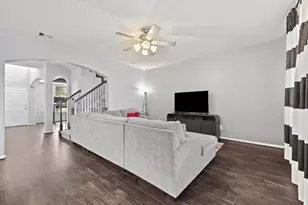 204 Rippling Creek Ln, Alvin, TX 77511 - Photo 10