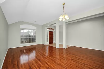 1103 Lake Shore Drive, Pearland, TX 77581 - Photo 2