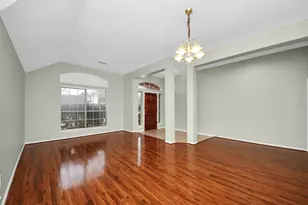 1103 Lake Shore Dr, Pearland, TX 77581 - Photo 2