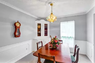 13807 Imperial Ct, Sugar Land, TX 77498 - Photo 8