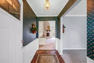 13807 Imperial Ct, Sugar Land, TX 77498 - Photo 4