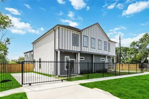 4601 Newberry St, Houston, TX 77051 - Photo 2