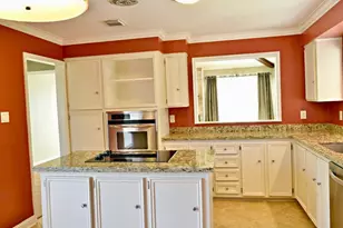 13723 Ella Lee Ln, Houston, TX 77077 - Photo 2