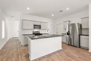 24323 Springfield Valley Dr, Spring, TX 77373 - Photo 10