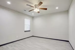 4606 Denmark St, Houston, TX 77016 - Photo 14
