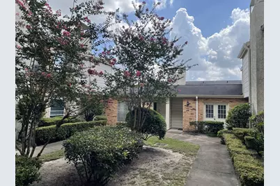 6201 Beverlyhill Street #8, Houston, TX 77057 - Photo 2