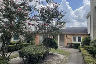 6201 Beverly Hill St, Houston, TX 77057 - Photo 2