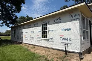 2310 Fitz Lee St, Waller, TX 77484 - Photo 16