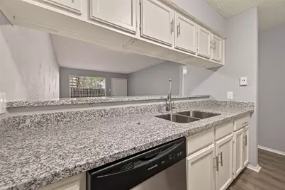 7313 Gulf Freeway #904, Houston, TX 77017 - Photo 18