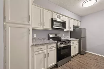7313 Gulf Freeway #904, Houston, TX 77017 - Photo 14