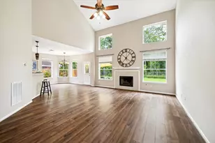 13426 Summer Villa Ln, Houston, TX 77044 - Photo 10