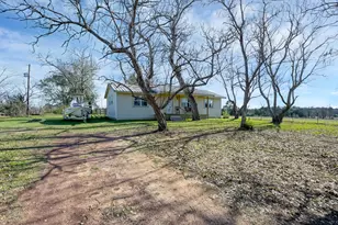 1232 Co Rd 1805, Crockett, TX 75835 - Photo 2