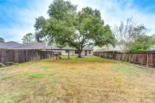 2915 Blue Mist Dr, Sugar Land, TX 77498 - Photo 22