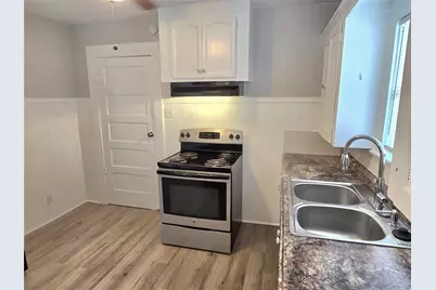 2816 Saint Emanuel Street, Houston, TX 77004 - Photo 4