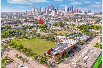 2816 Saint Emanuel Street, Houston, TX 77004 - Photo 2