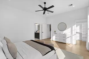 8708 Ojeman Villas Dr, Houston, TX 77055 - Photo 32