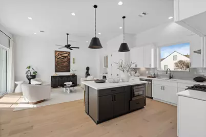 8708 Ojeman Villas Drive, Houston, TX 77055 - Photo 12