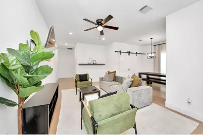 5774 Heron Drive #B, Houston, TX 77033 - Photo 4