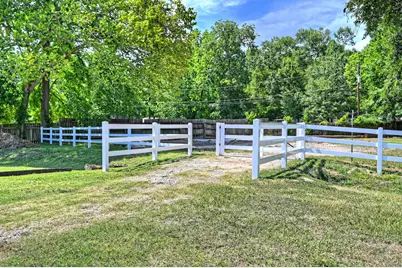 11552 Persimmon Street, Willis, TX 77318 - Photo 46