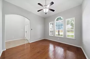4207 Canterbury Park Ln, Pearland, TX 77584 - Photo 6