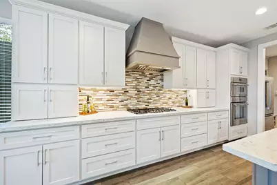 2928 Suffolk Drive, Houston, TX 77027 - Photo 18