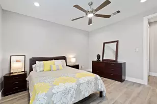 2928 Suffolk Dr, Houston, TX 77027 - Photo 6