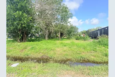 107 Shaw Street, Refugio, TX 78377 - Photo 6
