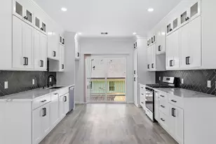 226 S Y St, La Porte, TX 77571 - Photo 16
