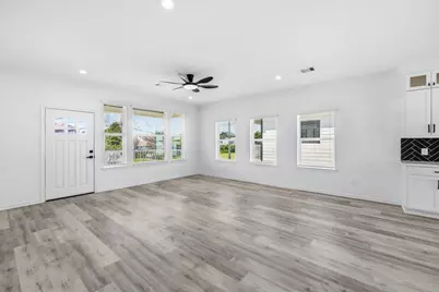 226 S Y Street, La Porte, TX 77571 - Photo 14