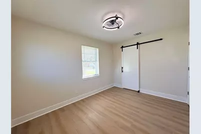 413 La Bradford Drive, Bay City, TX 77414 - Photo 12