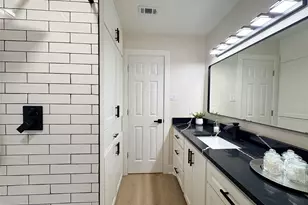 413 La Bradford Dr, Bay City, TX 77414 - Photo 8