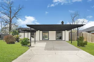 11923 Shady Meadow St, Houston, TX 77039 - Photo 2